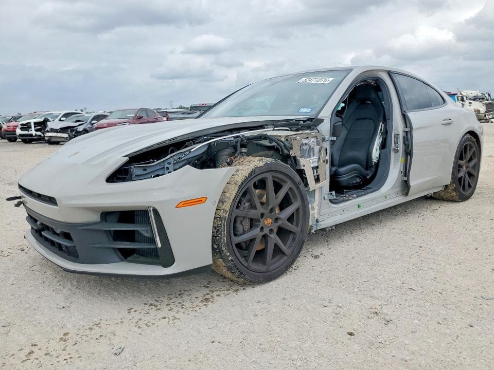 2025 Porsche Panamera 4 E-Hybrid