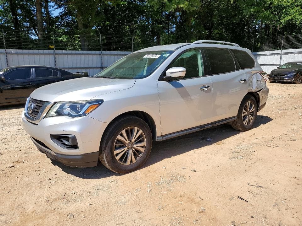 2017 Nissan Pathfinder SV