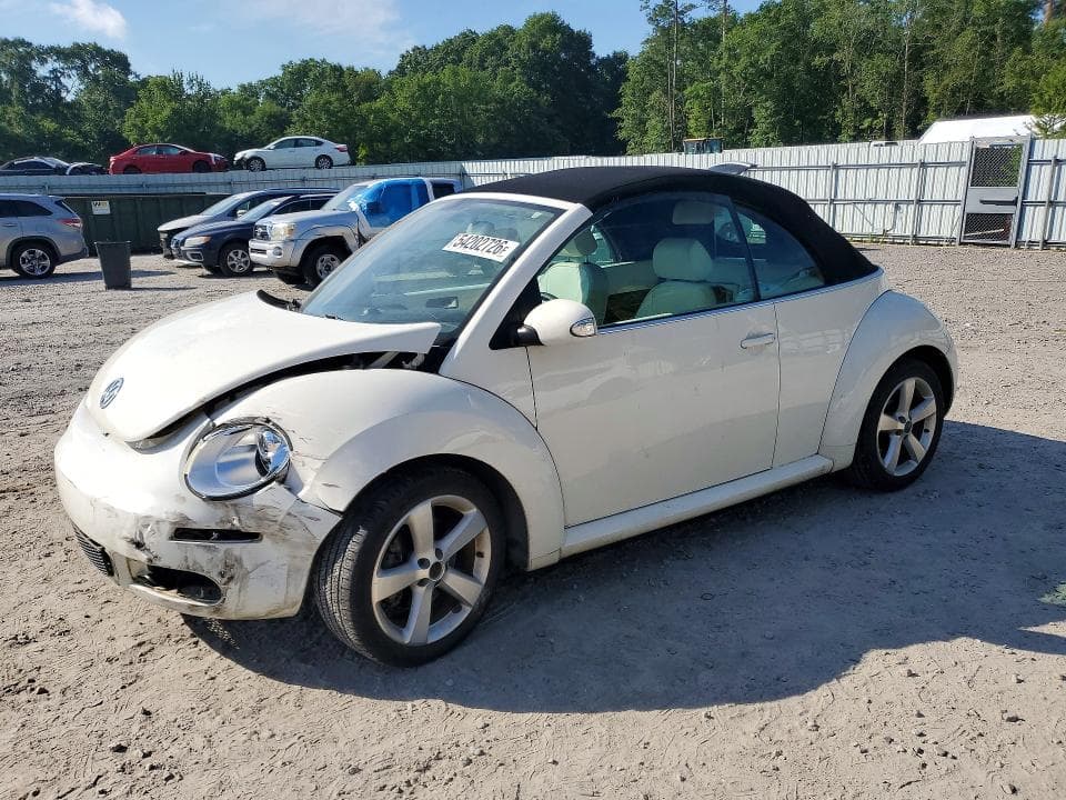 2007 Volkswagen NEW Beetle Triple White