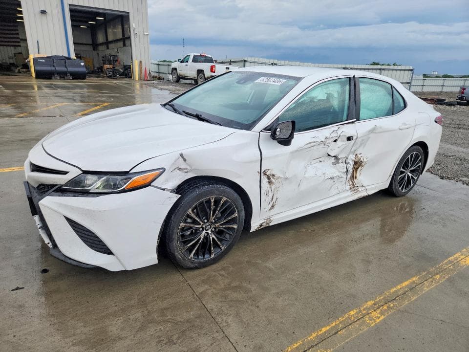 2019 Toyota Camry SE