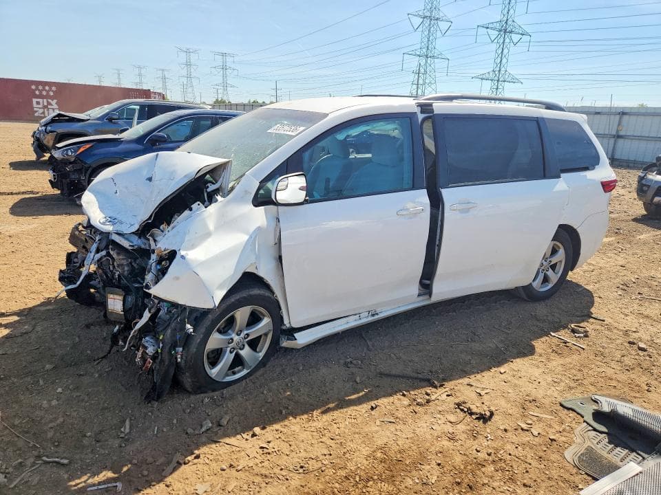2017 Toyota Sienna LE