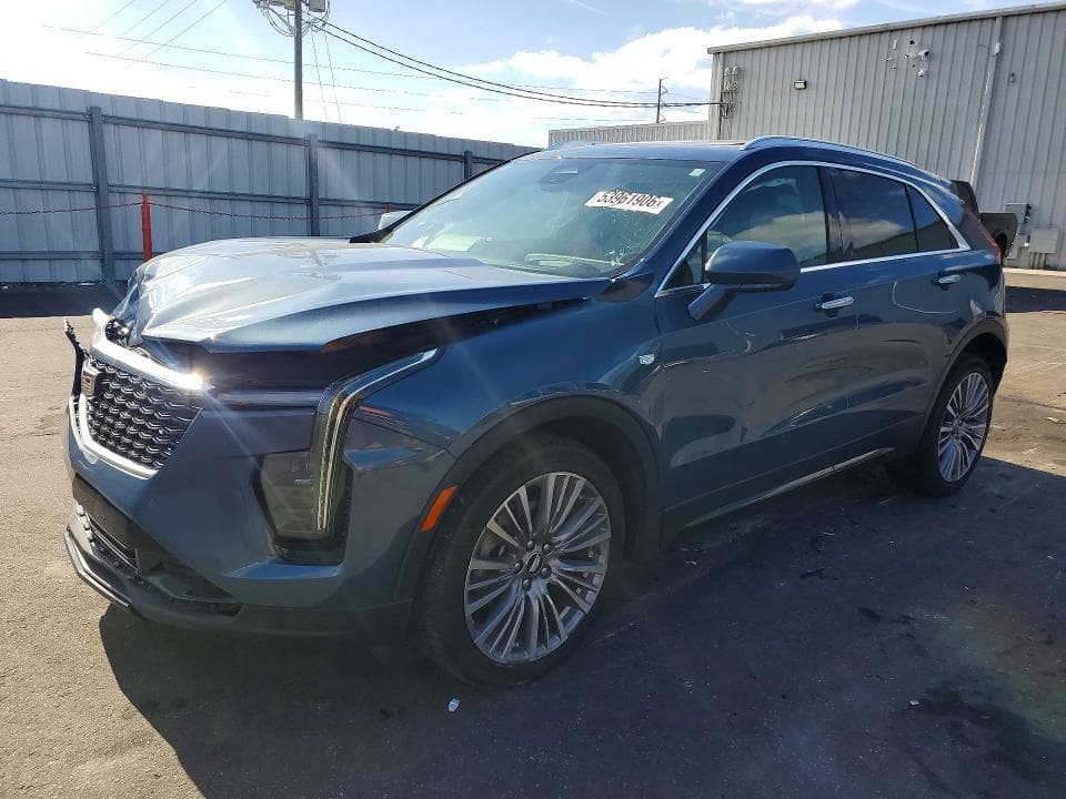 2024 Cadillac XT4 Premium Luxury