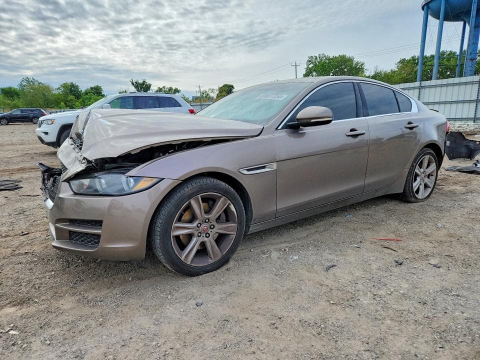 2017 Jaguar XE Prestige