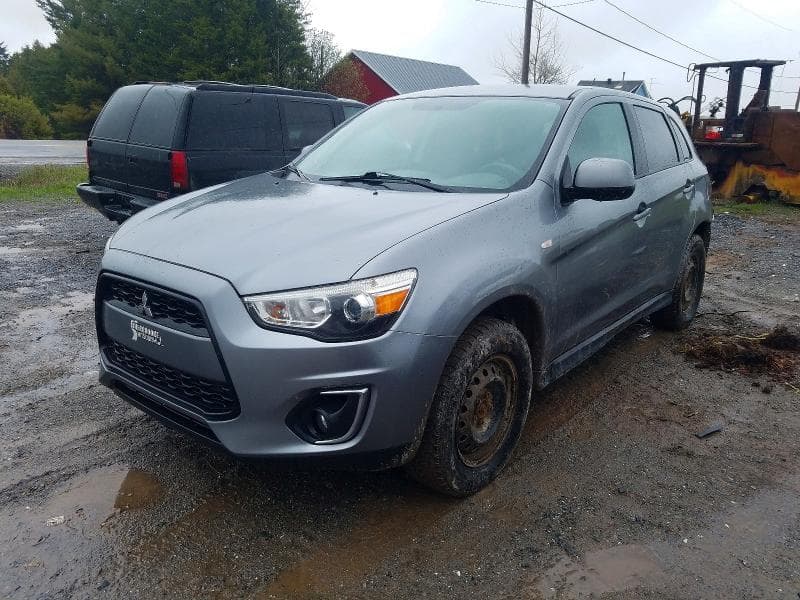 2015 Mitsubishi RVR SE