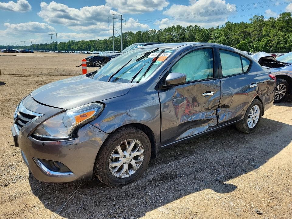 2019 Nissan Versa SV