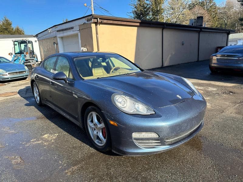 2013 Porsche Panamera 2