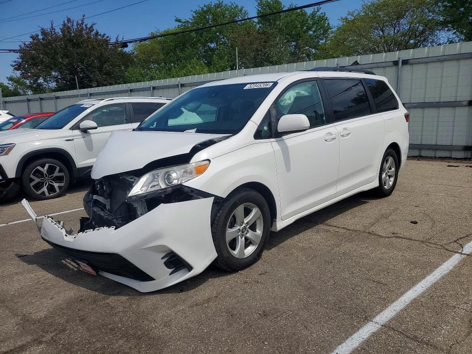 2020 Toyota Sienna LE
