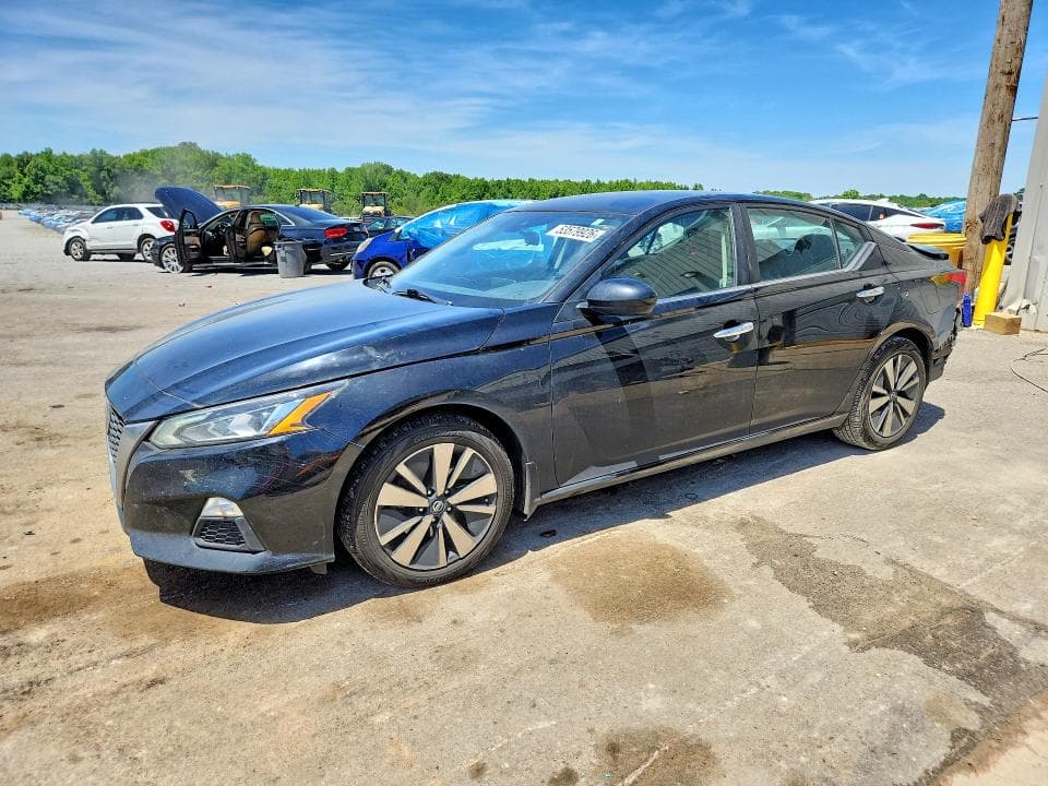 2022 Nissan Altima SV