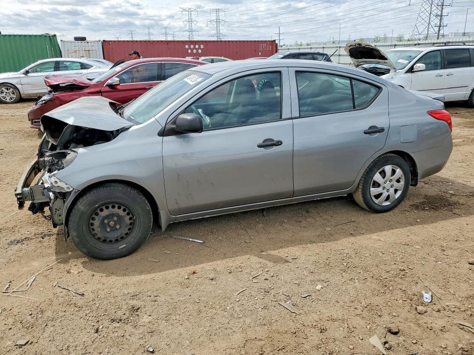 2014 Nissan Versa 1.6 S Plus