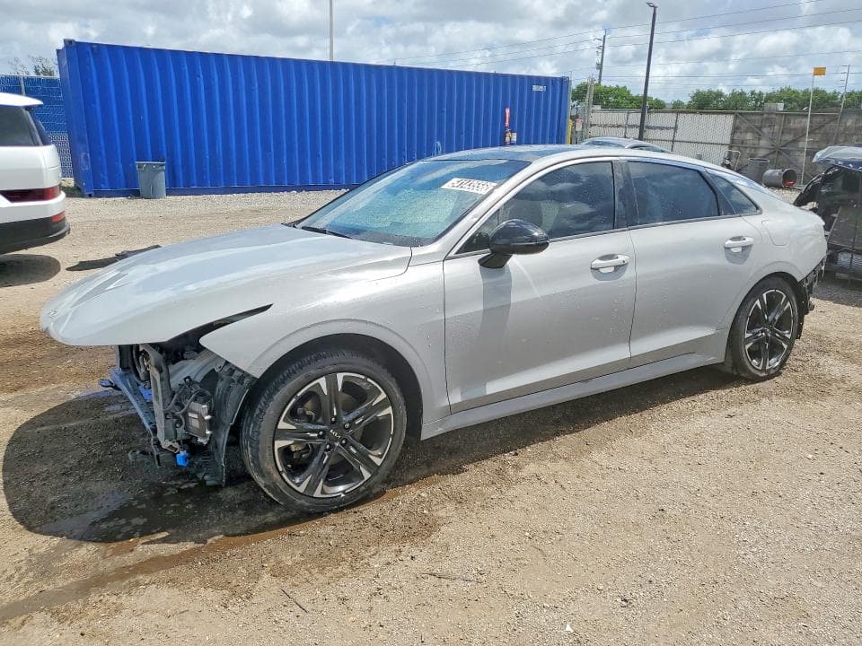 2022 KIA K5 GT Line