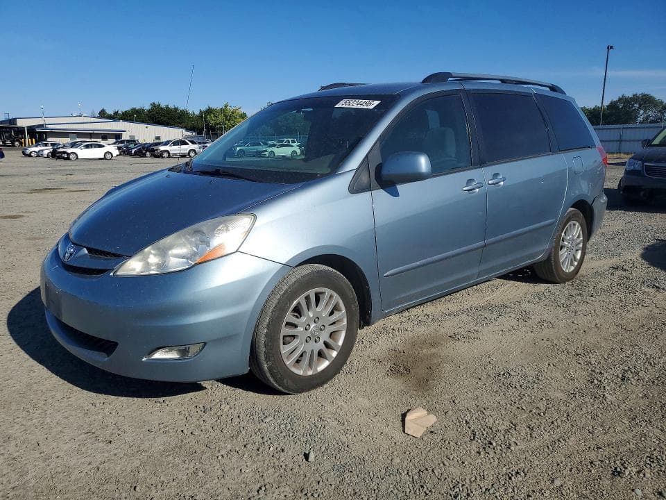 2010 Toyota Sienna XLE