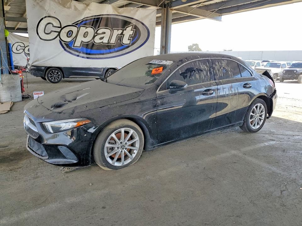 2021 Mercedes-Benz A 220