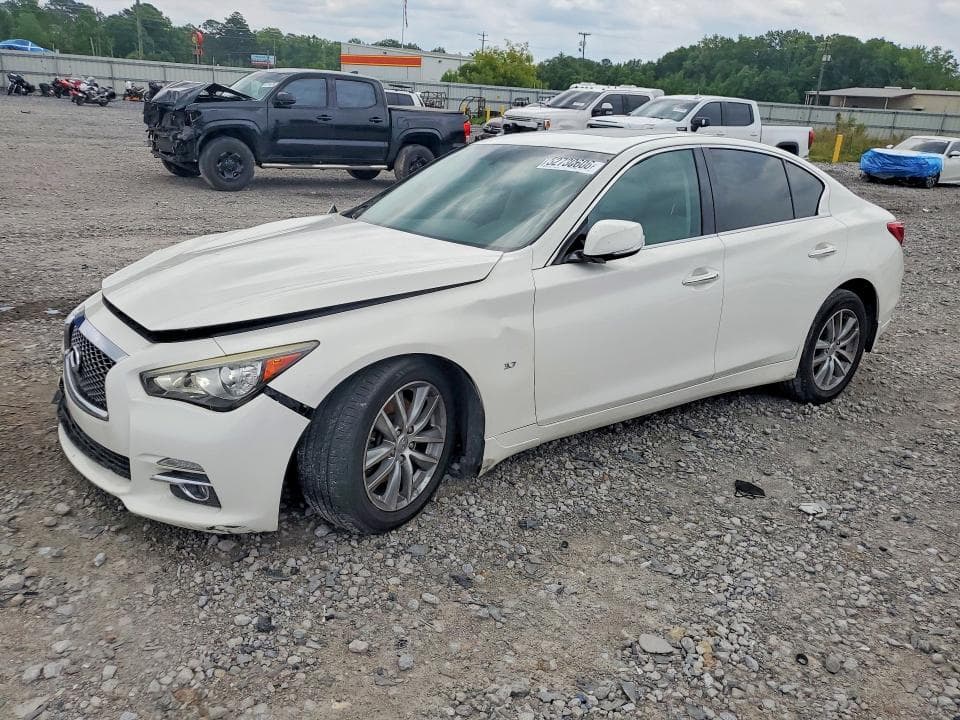 2015 Infiniti Q50 Premium