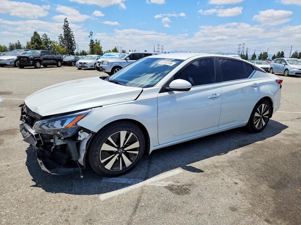 2022 Nissan Altima SV