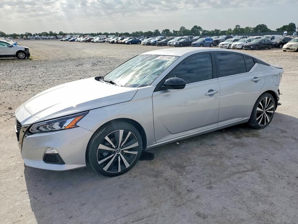 2022 Nissan Altima SR