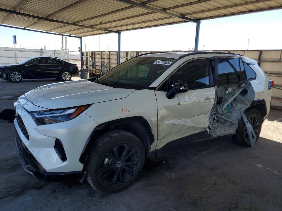 2022 Toyota RAV4 SE