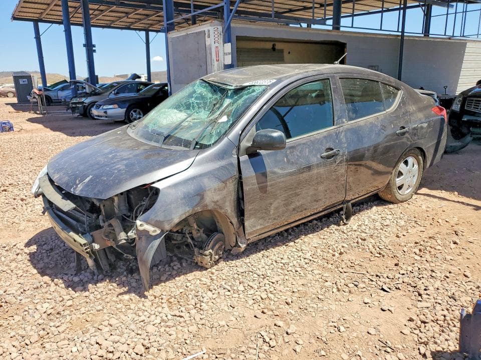 2015 Nissan Versa 1.6 S Plus