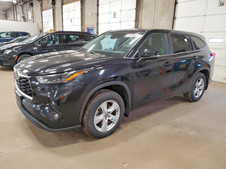 2023 Toyota Highlander LE