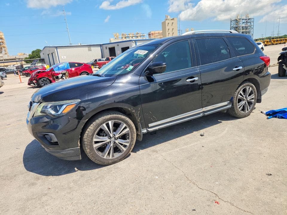 2017 Nissan Pathfinder Platinum