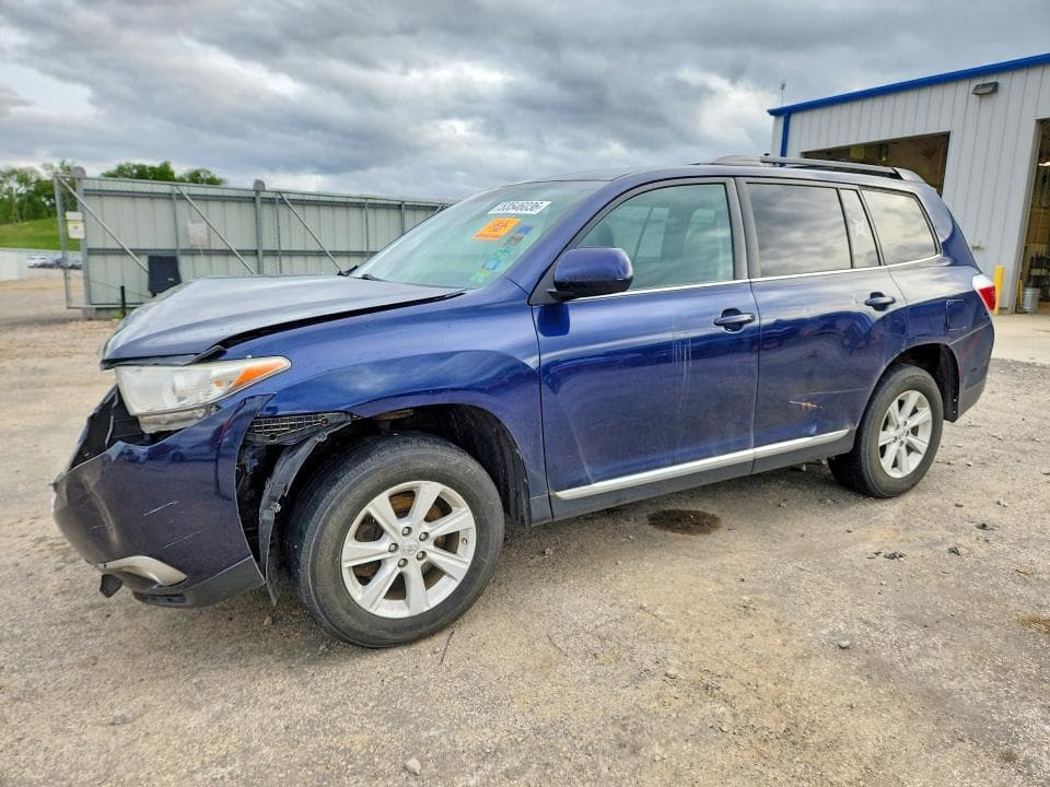2013 Toyota Highlander SE