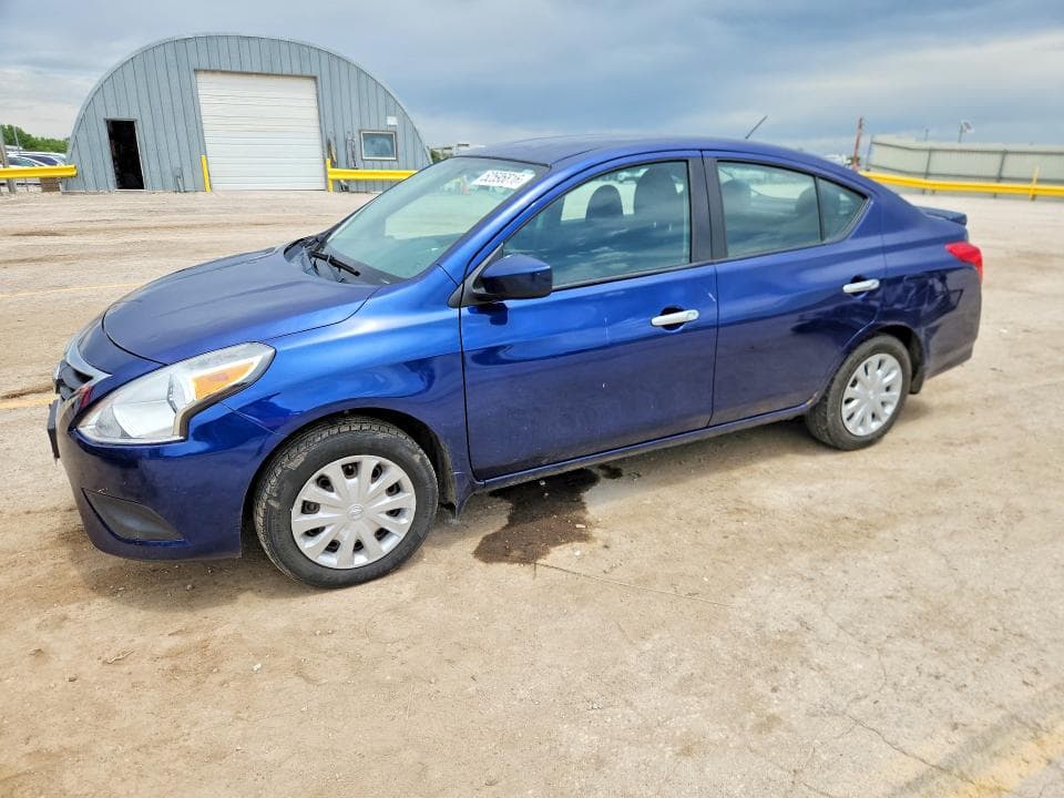2019 Nissan Versa SV