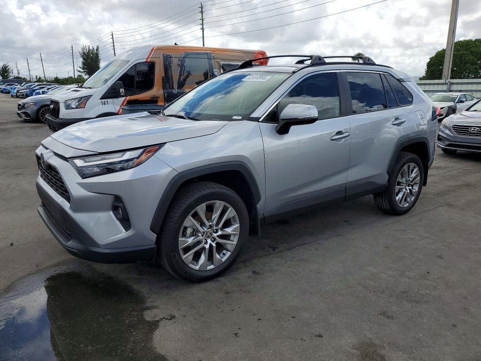 2025 Toyota RAV4 XLE Premium
