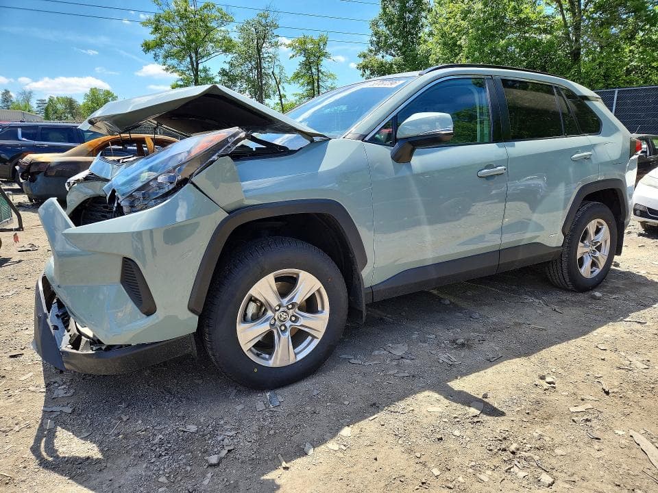 2022 Toyota RAV4 XLE