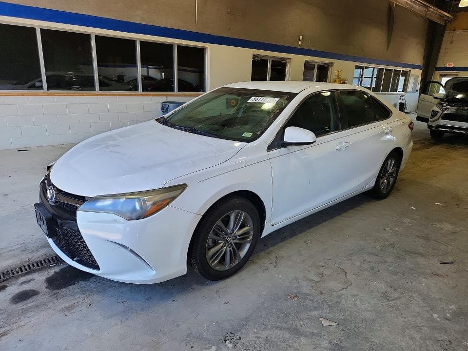 2015 Toyota Camry SE
