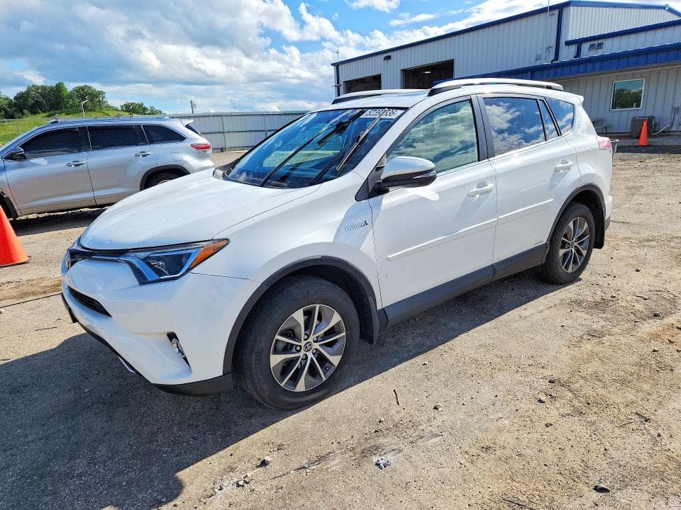 2016 Toyota RAV4 HV XLE