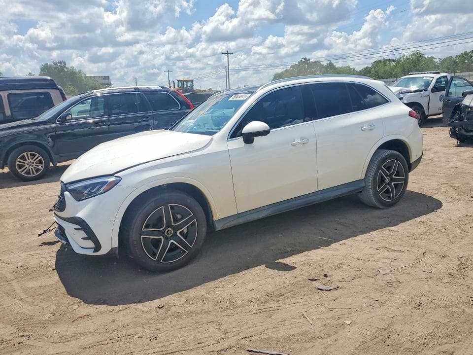 2024 Mercedes-Benz GLC 300