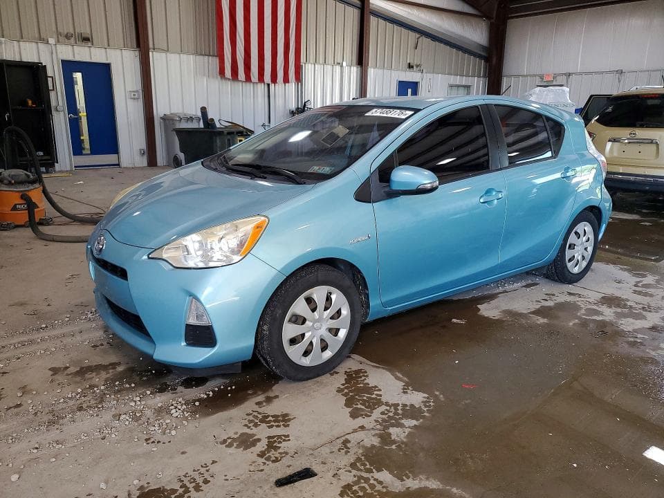 2014 Toyota Prius C TWO