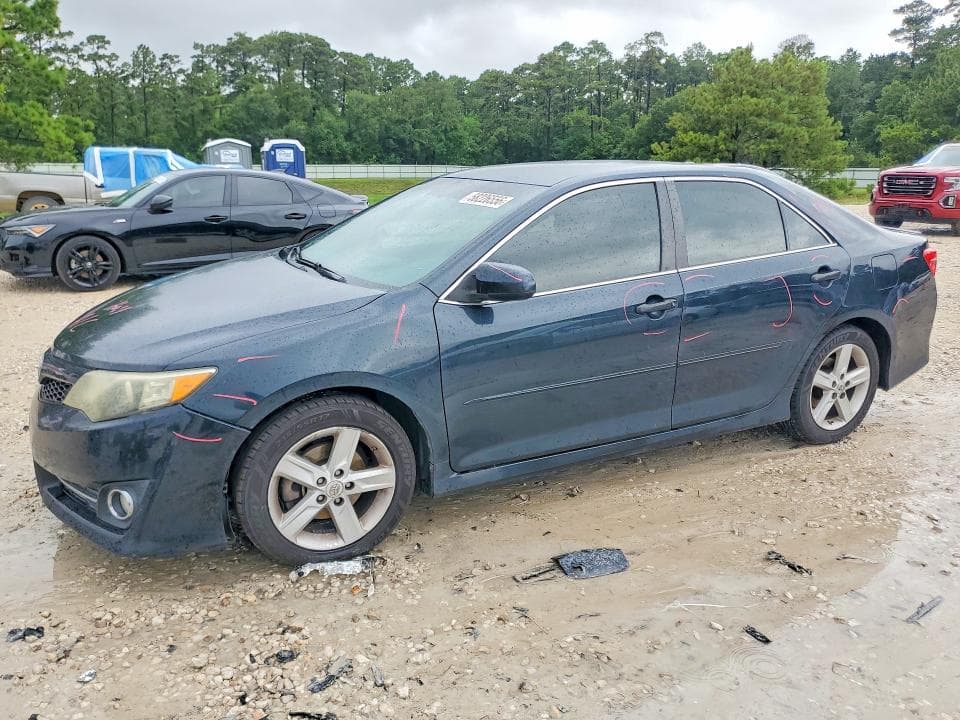 2013 Toyota Camry SE