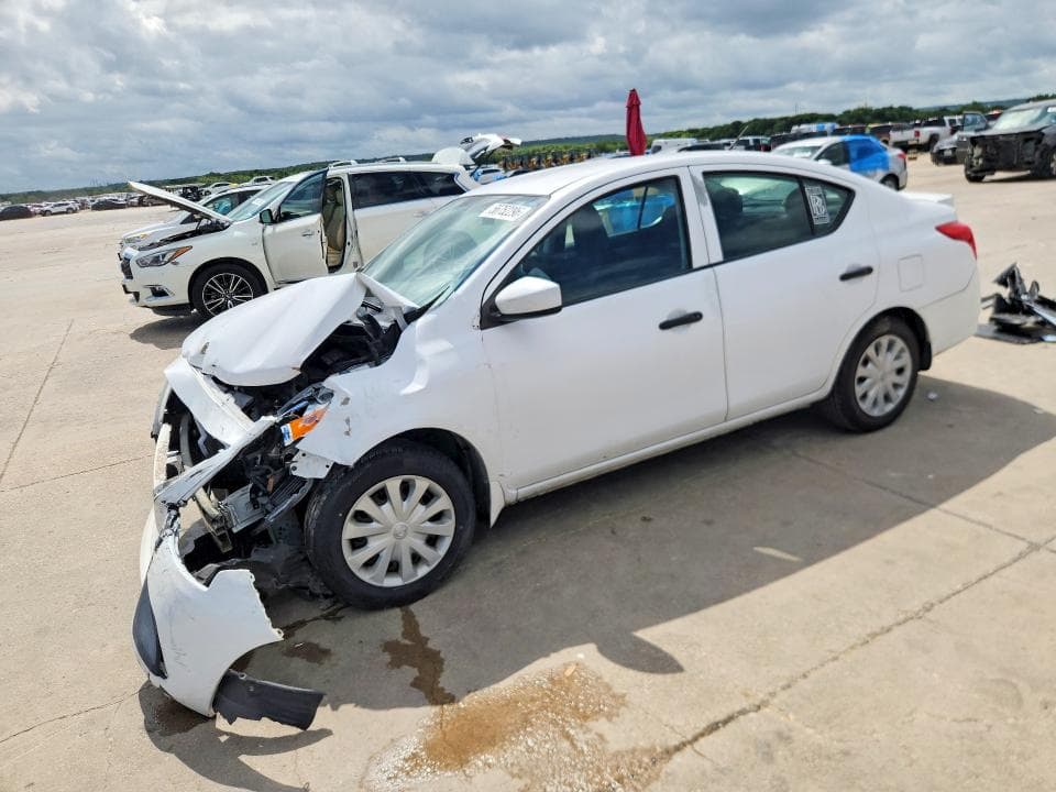 2017 Nissan Versa 1.6 S Plus