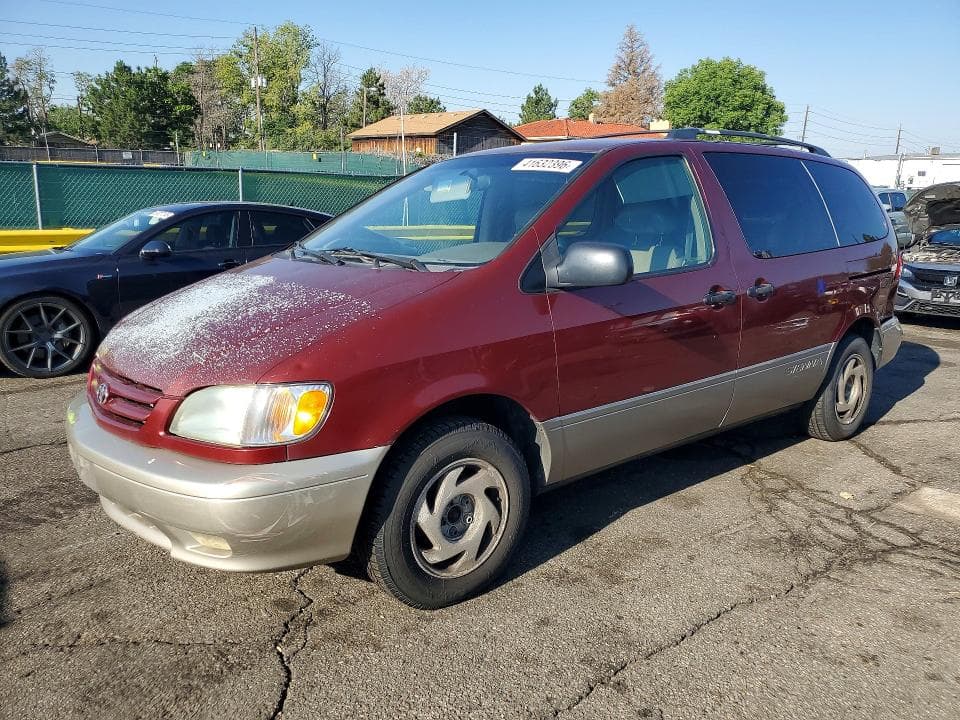 2001 Toyota Sienna XLE