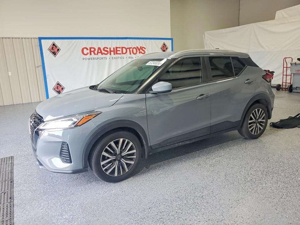 2023 Nissan Kicks SV
