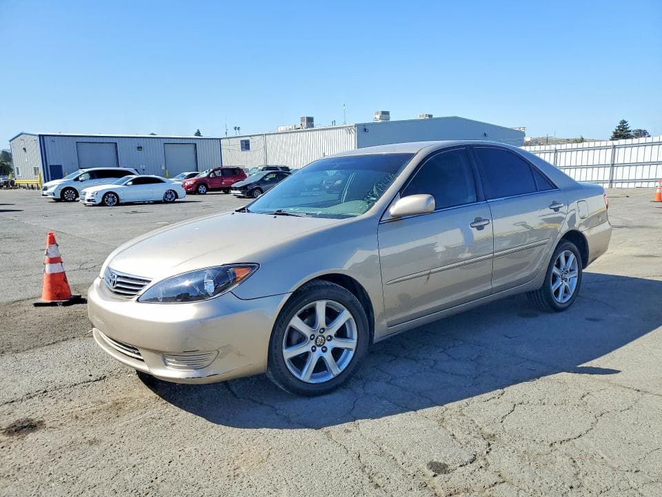 2005 Toyota Camry XLE