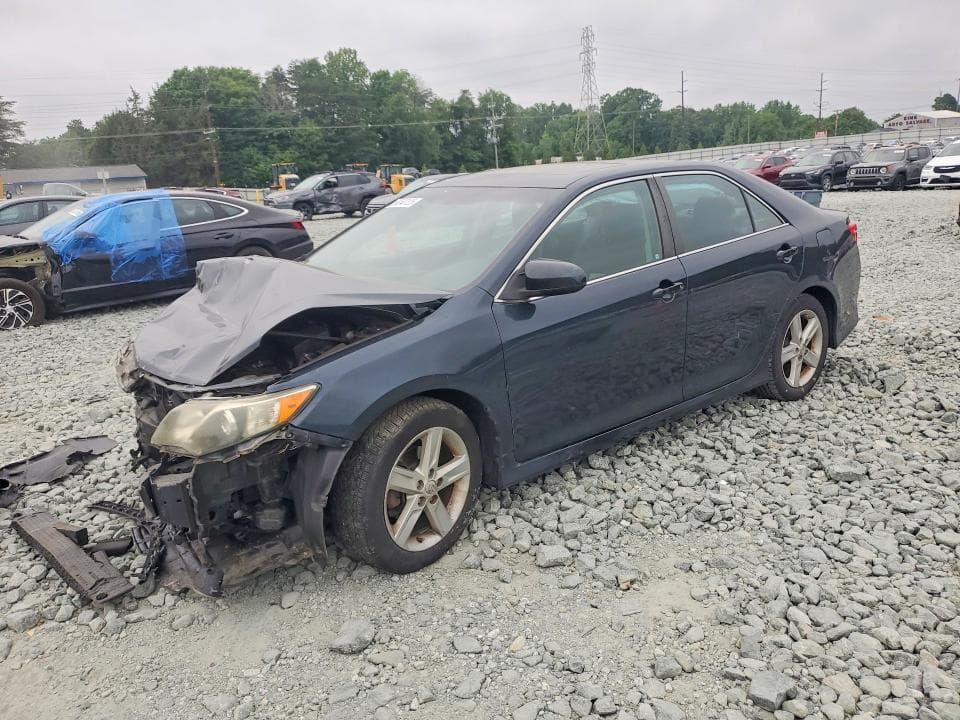2014 Toyota Camry SE