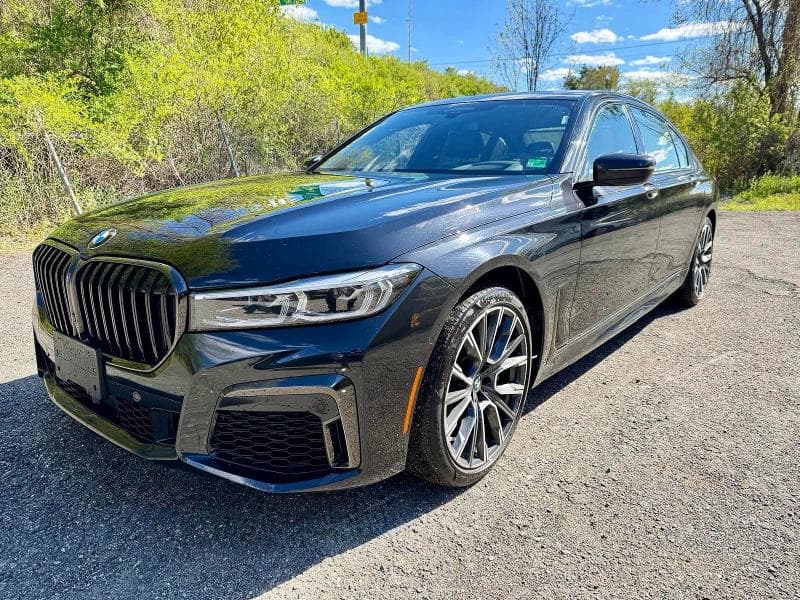 2022 BMW 740 XI