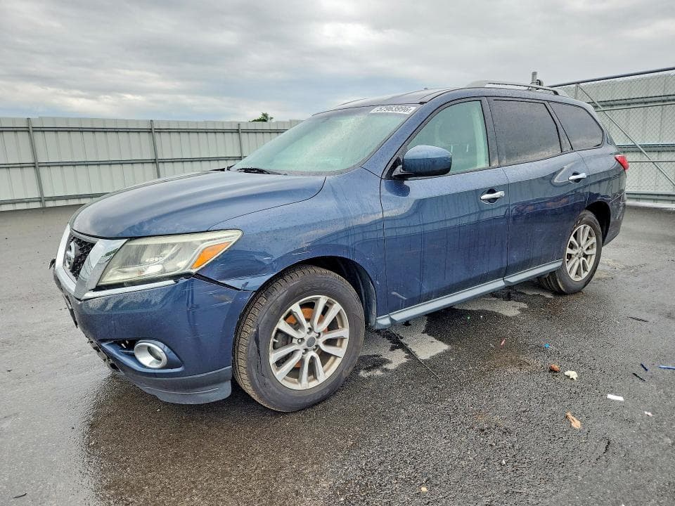 2016 Nissan Pathfinder SV