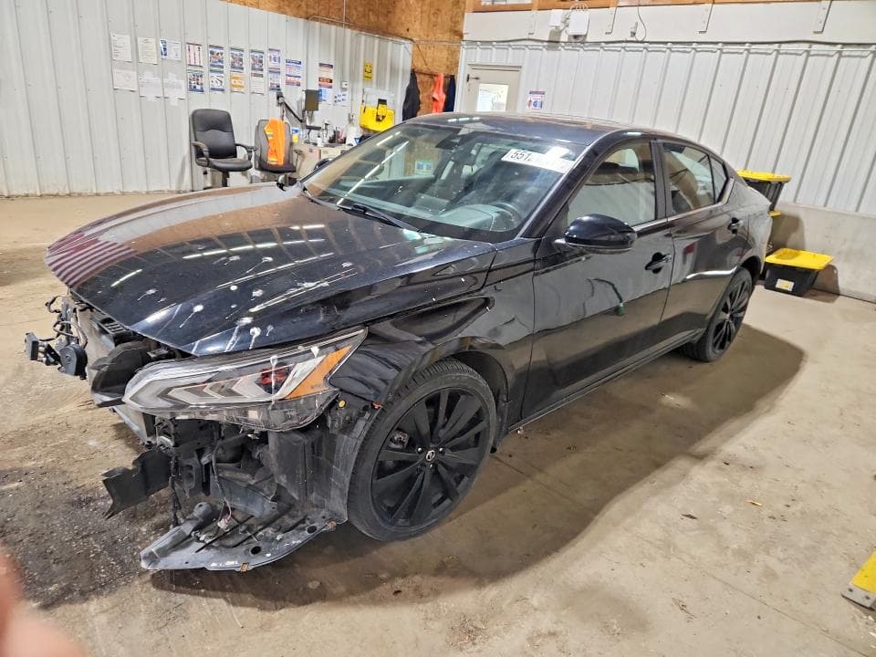 2022 Nissan Altima SR
