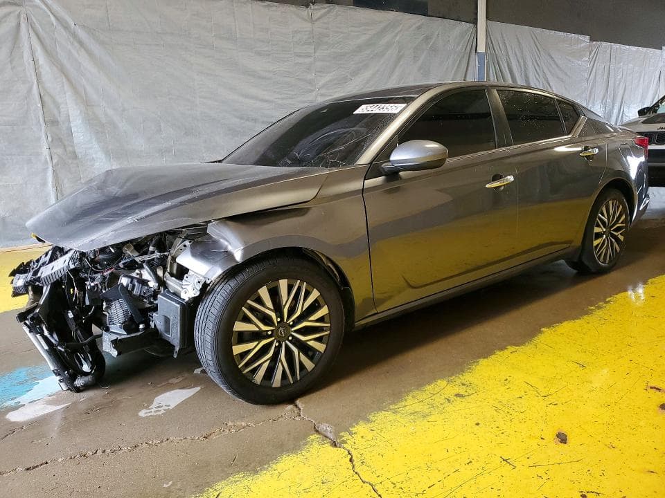 2024 Nissan Altima SV