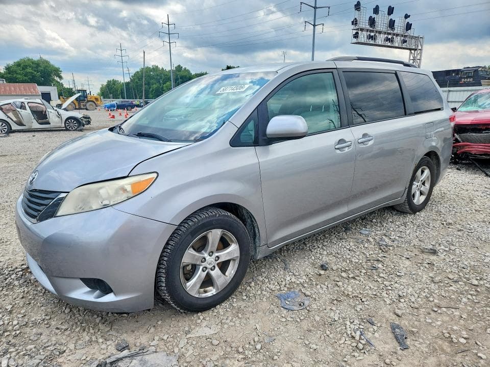 2012 Toyota Sienna LE