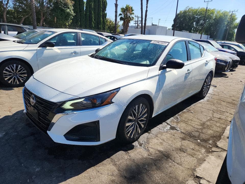 2025 Nissan Altima SV