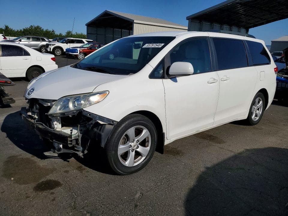 2011 Toyota Sienna LE