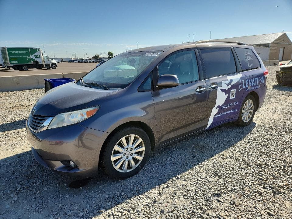 2012 Toyota Sienna XLE 7-PASSENGER
