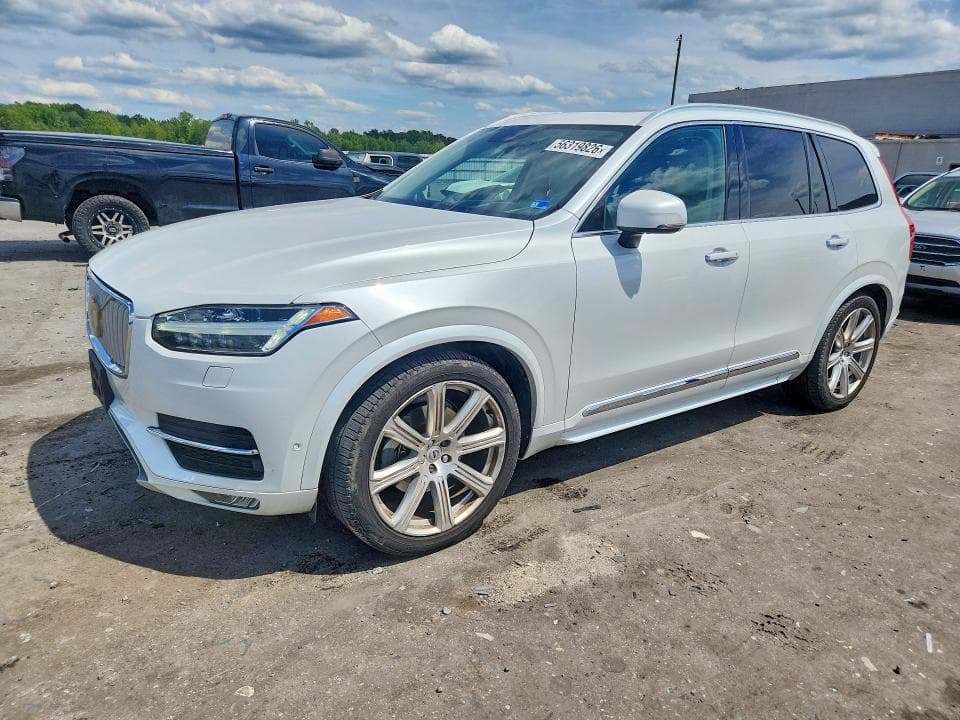 2017 Volvo XC90 T6