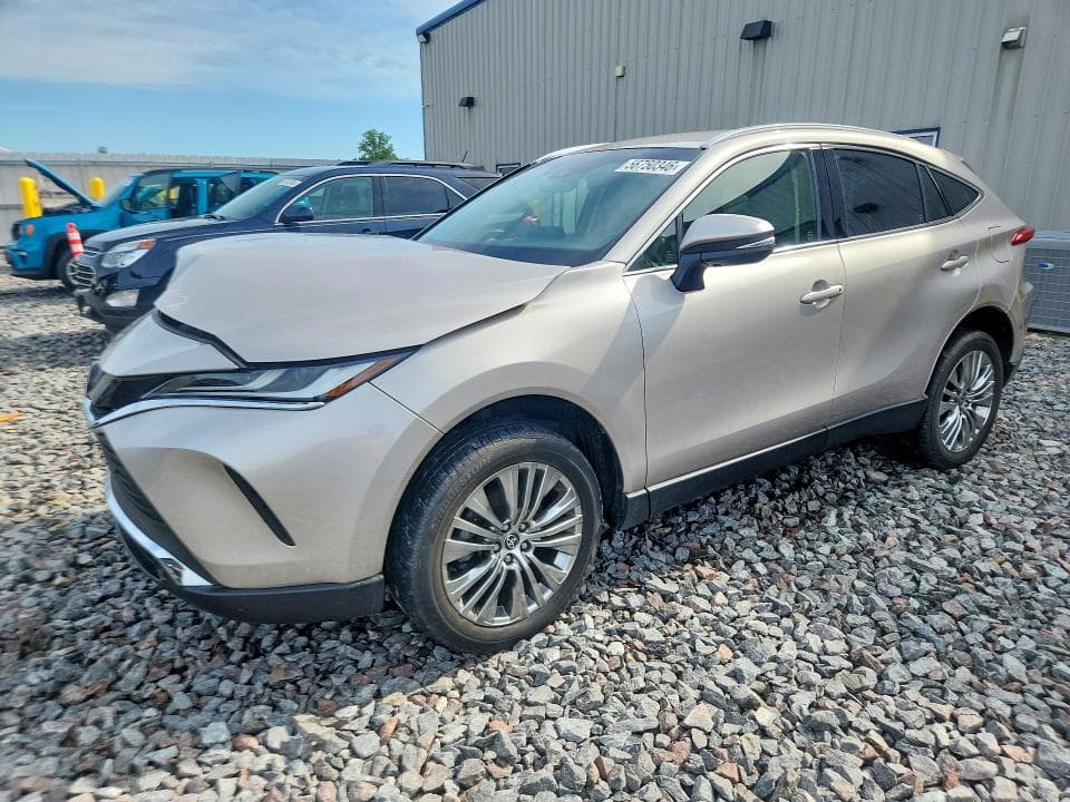 2022 Toyota Venza XLE