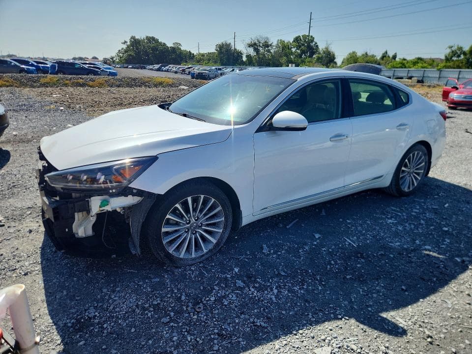 2017 KIA Cadenza Technology