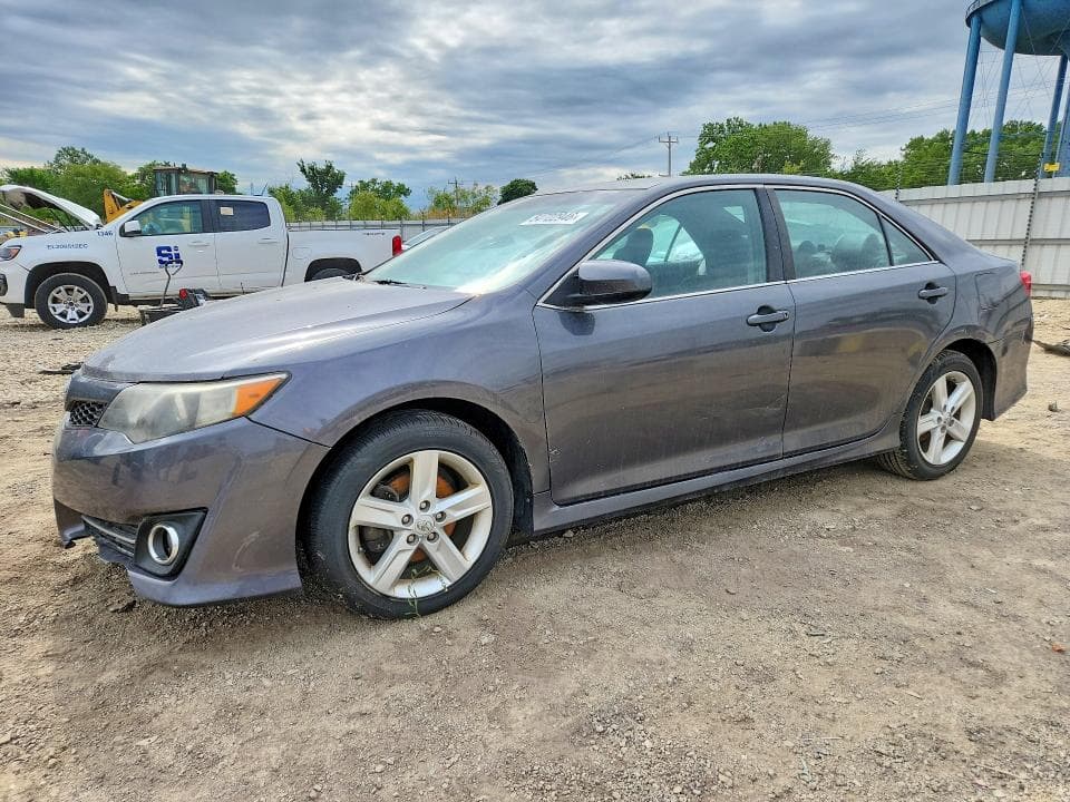 2014 Toyota Camry SE