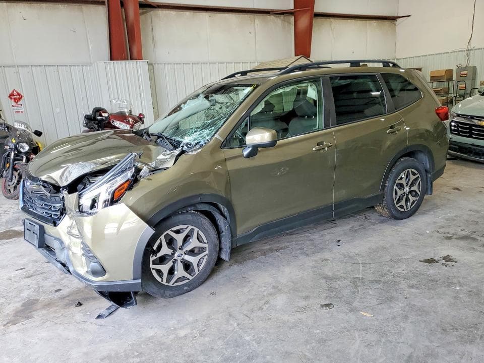2023 Subaru Forester Premium